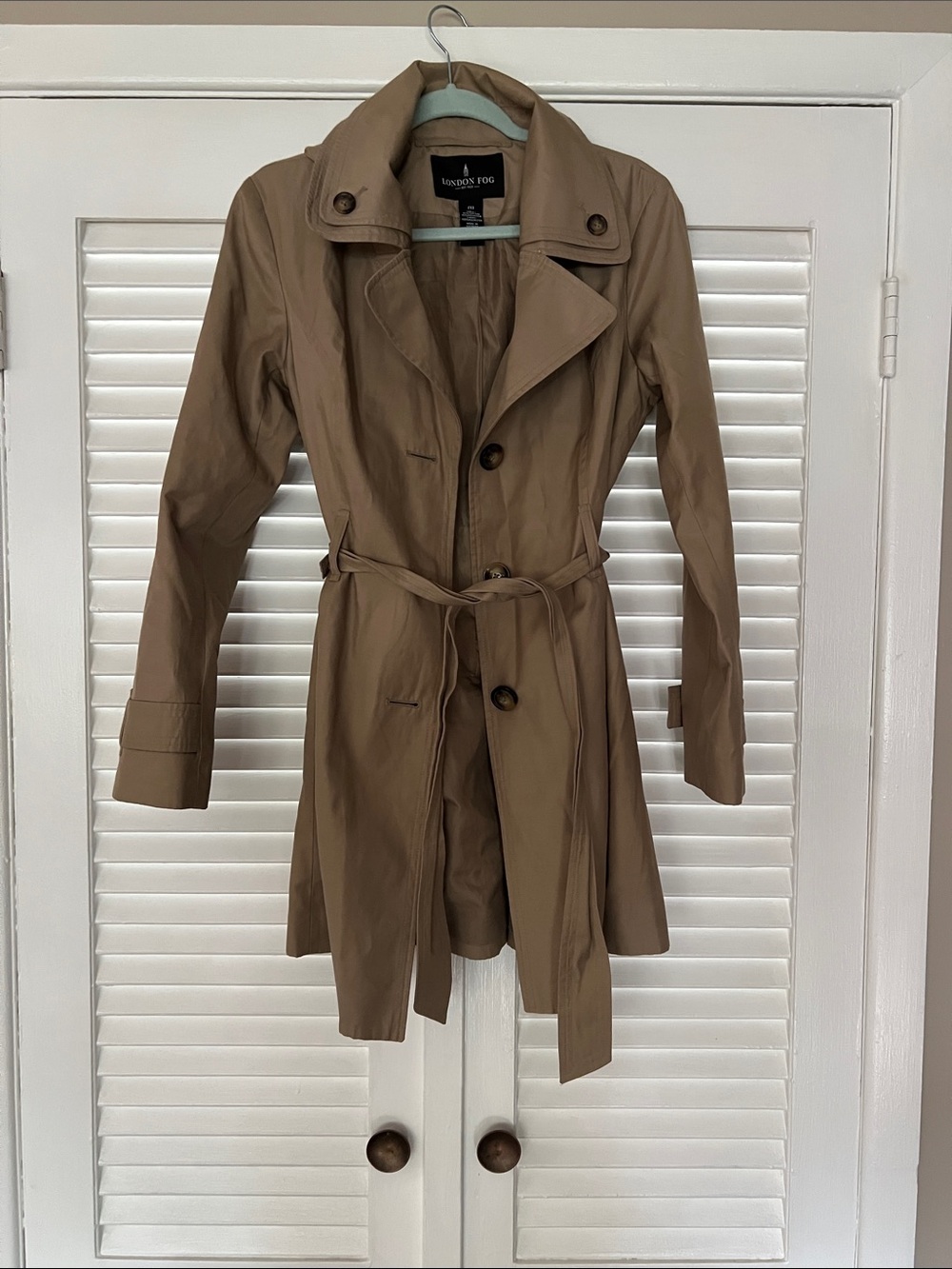 Women’s London Fog trench coat size small